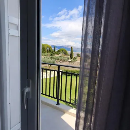 Alaia Gaia & Sky With Garden In Kefalonia Apartamento *